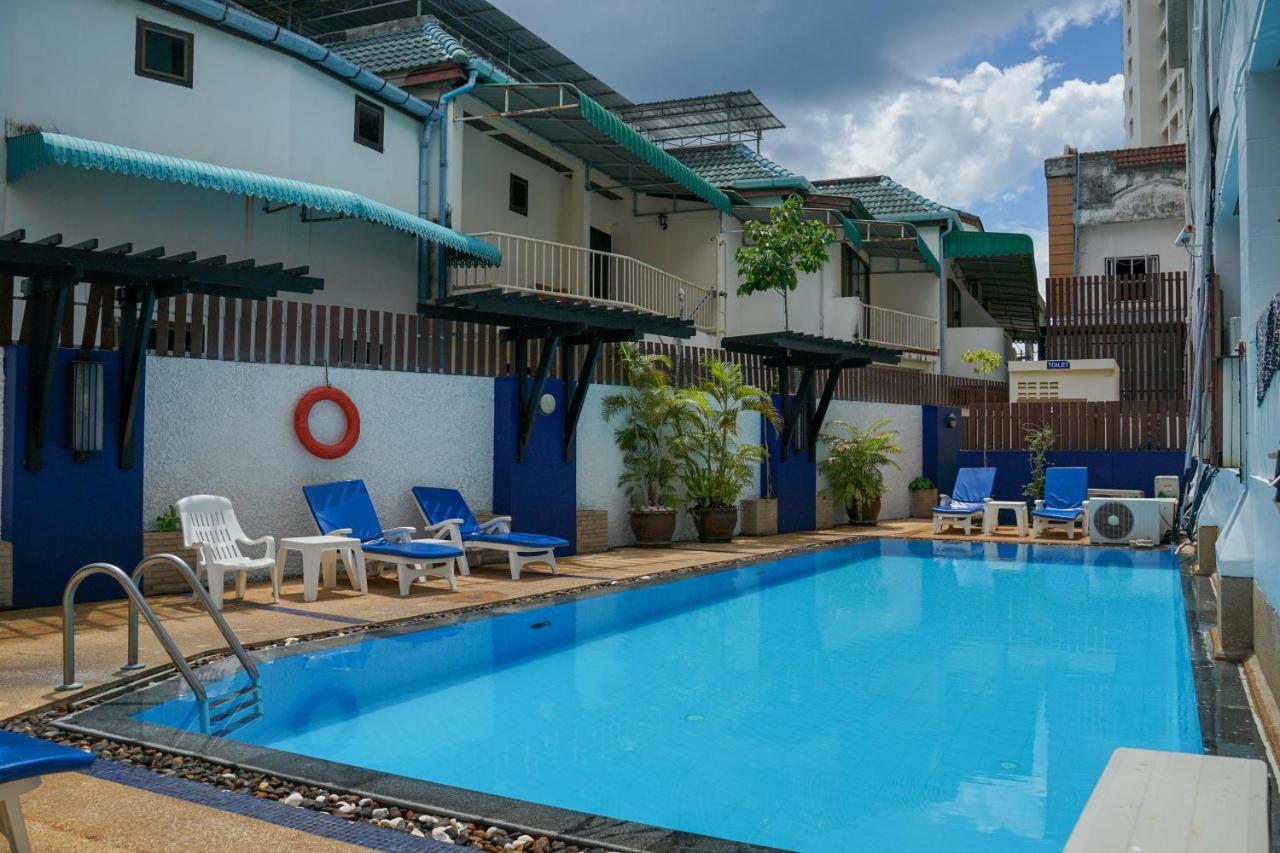 Rattana Beach Hotel By Shanaya Karon Екстериор снимка